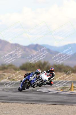 media/Nov-16-2025-Race Pace (Sun) [[8c5fa54630]]/Non Verified Riders (1st 20 Minutes)/5-Turn 15 (110pm)/